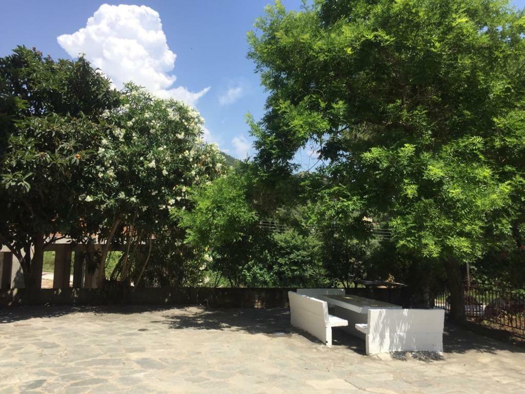 Cornelia Apartment ปาเลออน ซิฟลิคิออน ภายนอก รูปภาพ